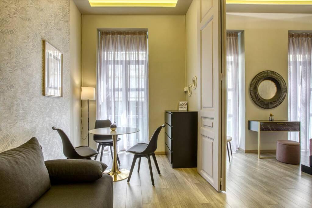 Plaka Filotheis House B Афины