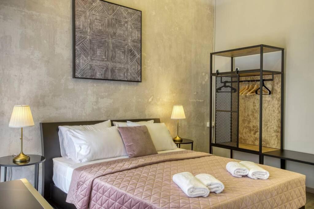Plaka Filotheis House B Афины