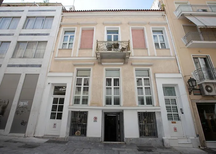 Plaka Filotheis Boutique apt B