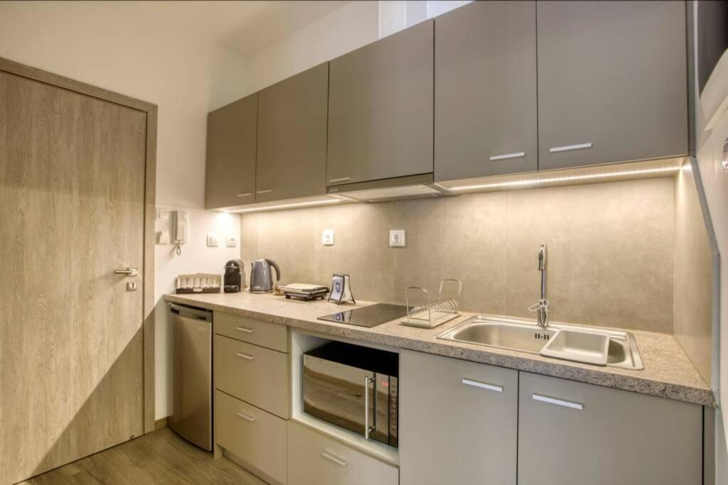 Appartement Plaka Filotheis House B